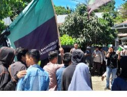 Sekda Mamuju dan Kepala OPD Hingga Kabag Terima Beasiswa Manakarra