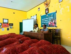 Pemdes Buttu Baruga Berikan Bantuan Bibit Bawang Kepada Petani